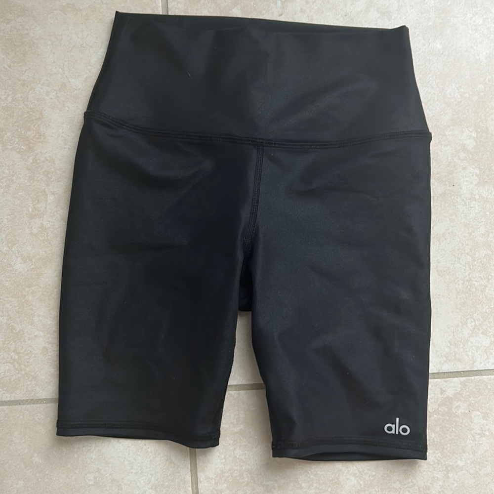 Alo yoga biker shorts
